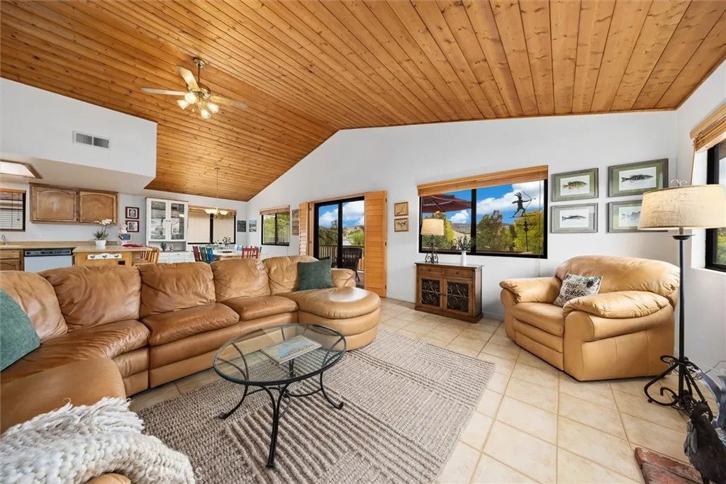 4625 Tumbleweed Way