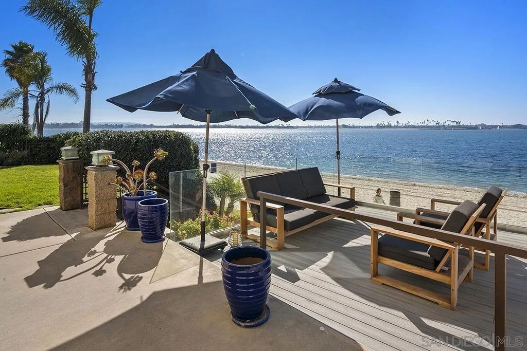 Photo of 3828 Riviera Dr #2B, San Diego, CA 92109 (MLS # 250044242)