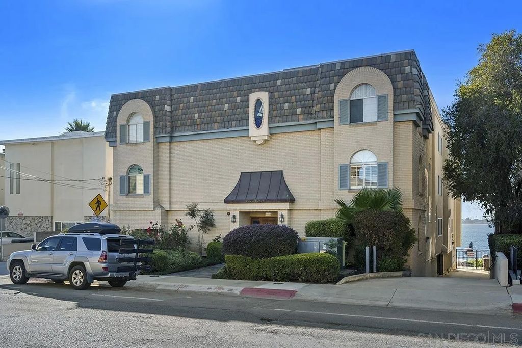 Photo of 3828 Riviera Dr #2B, San Diego, CA 92109 (MLS # 250044242)