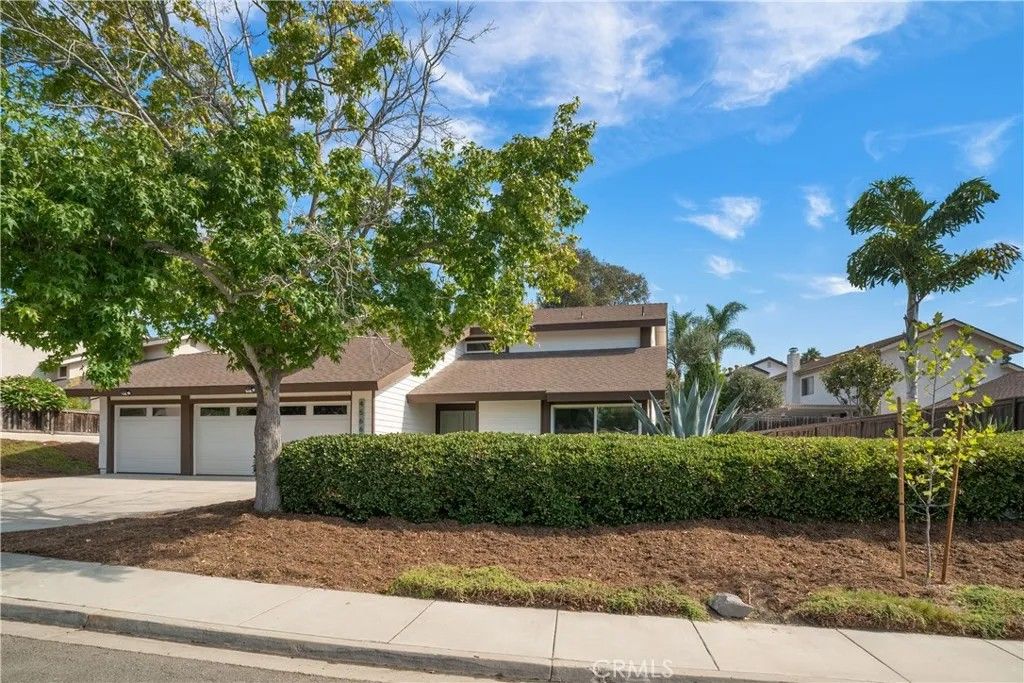 Photo of 4566 Hancock Circle, Oceanside, CA 92056 (MLS # OC25251897)