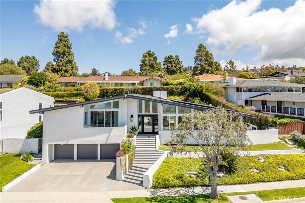 Photo of 7190 Crest RD, Rancho Palos Verdes, CA 90275 (MLS # PV26165002)