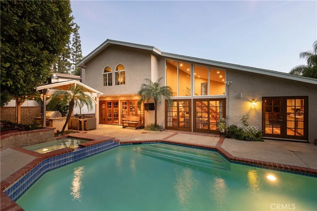 22815 Sparrowdell