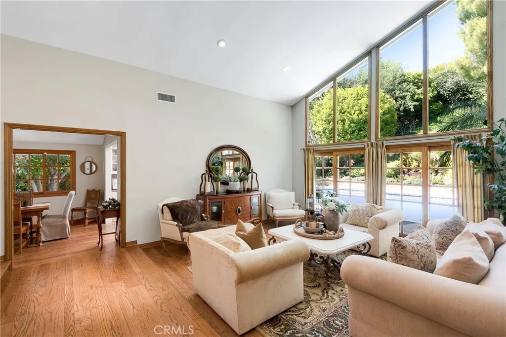 22815 Sparrowdell