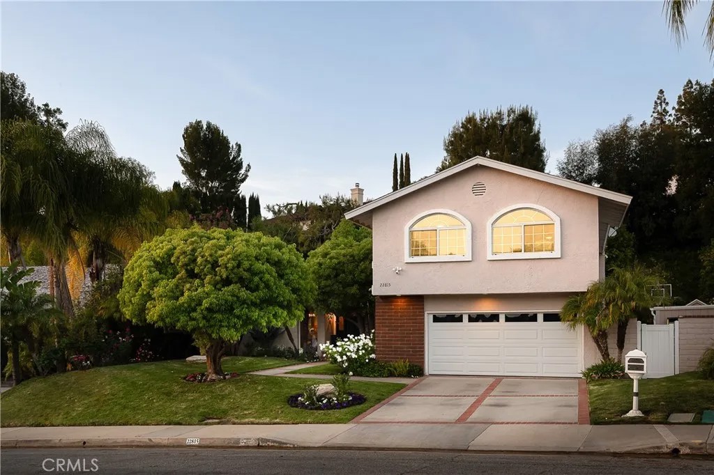 22815 Sparrowdell