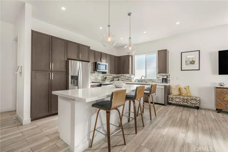 53920 Avenida Martinez