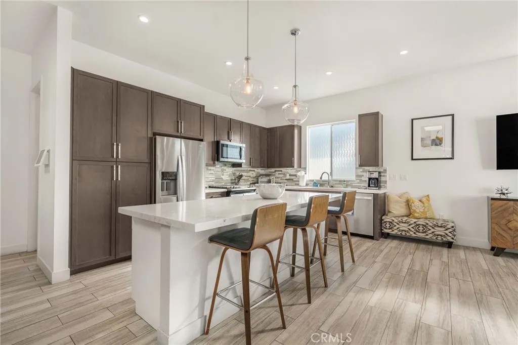 53920 Avenida Martinez