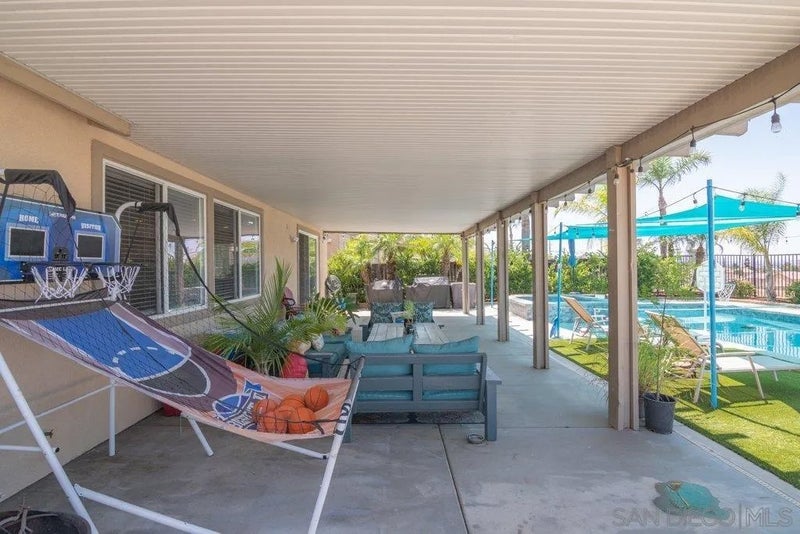 15325 E La Casa Dr