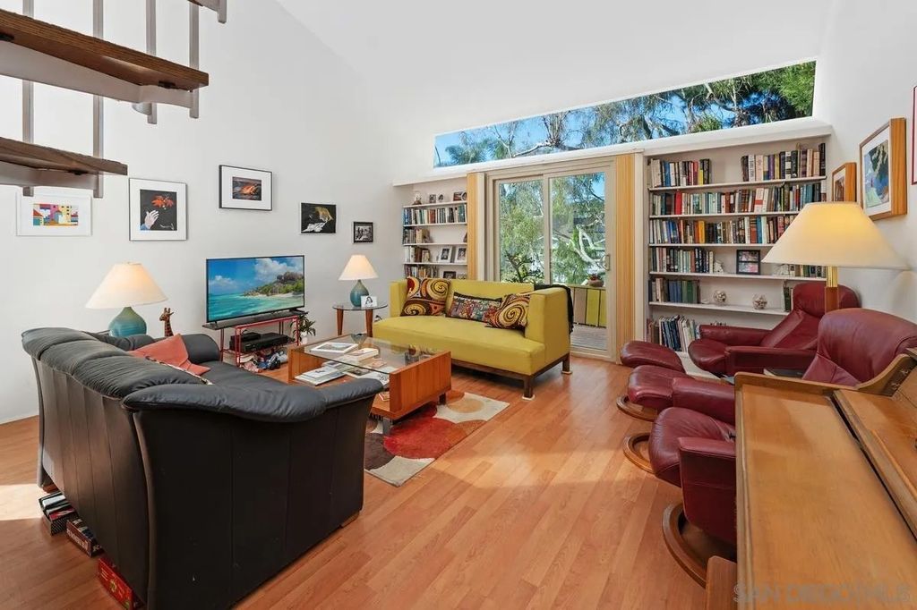 Photo of 4875 Academy St, San Diego, CA 92109 (MLS # 2600950)