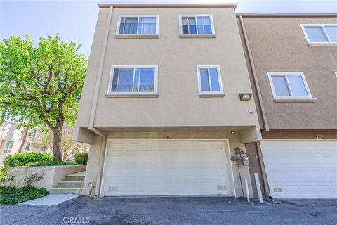 Photo of 21901 Lassen Street #155, Chatsworth, CA 91311 (MLS # SR26058805)
