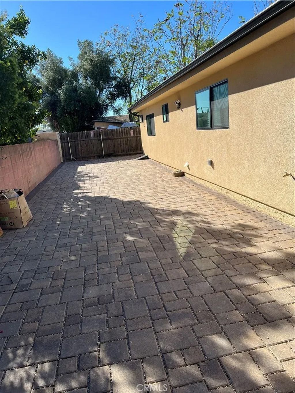 Photo of 11251 Kewen Avenue, San Fernando, CA 91340 (MLS # SR25271639)