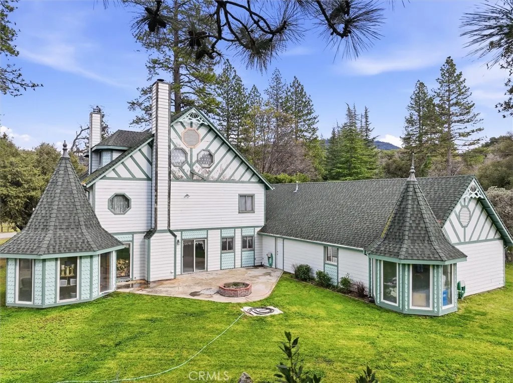 38076 Pine Meadow