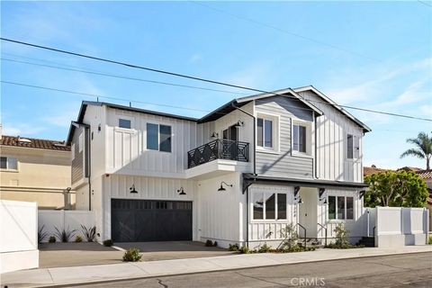 Photo of 1304 Blossom Lane, Redondo Beach, CA 90278 (MLS # SB26018307)