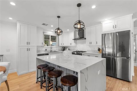 Tiny photo for 23367 Friar St, Woodland Hills, CA 23367 (MLS # SR25224703)