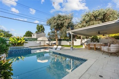 Tiny photo for 23367 Friar St, Woodland Hills, CA 23367 (MLS # SR25224703)