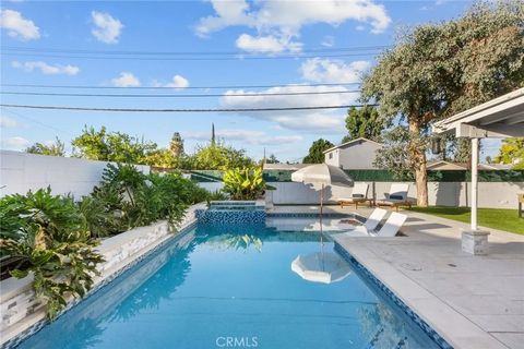 Tiny photo for 23367 Friar St, Woodland Hills, CA 23367 (MLS # SR25224703)