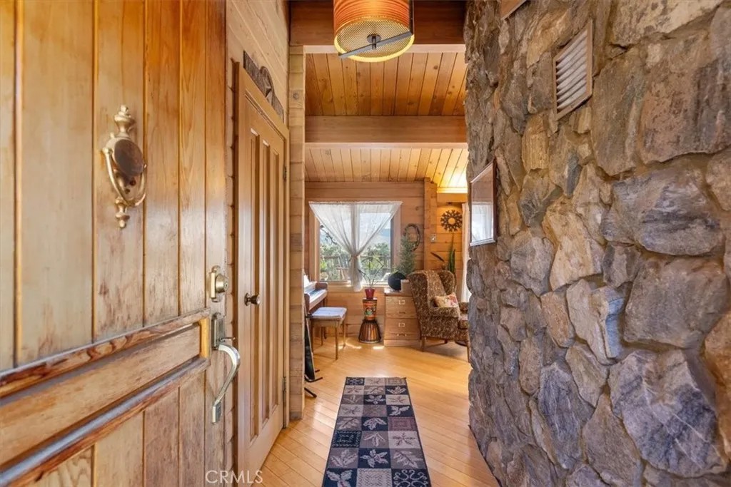 24087 Clover Spring