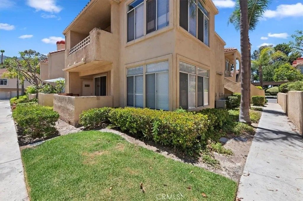 Photo of 1151 Veramar Court #101, Corona, CA 92882 (MLS # IV26009361)