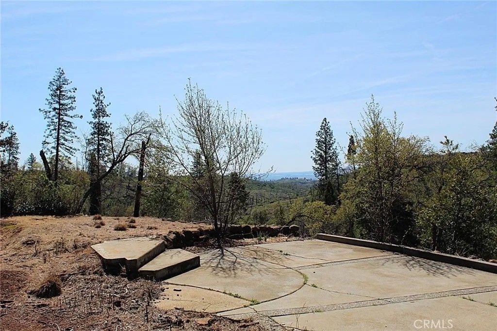 Photo of 5556 Glen Dr, Paradise, CA 95969 (MLS # PA26000120)