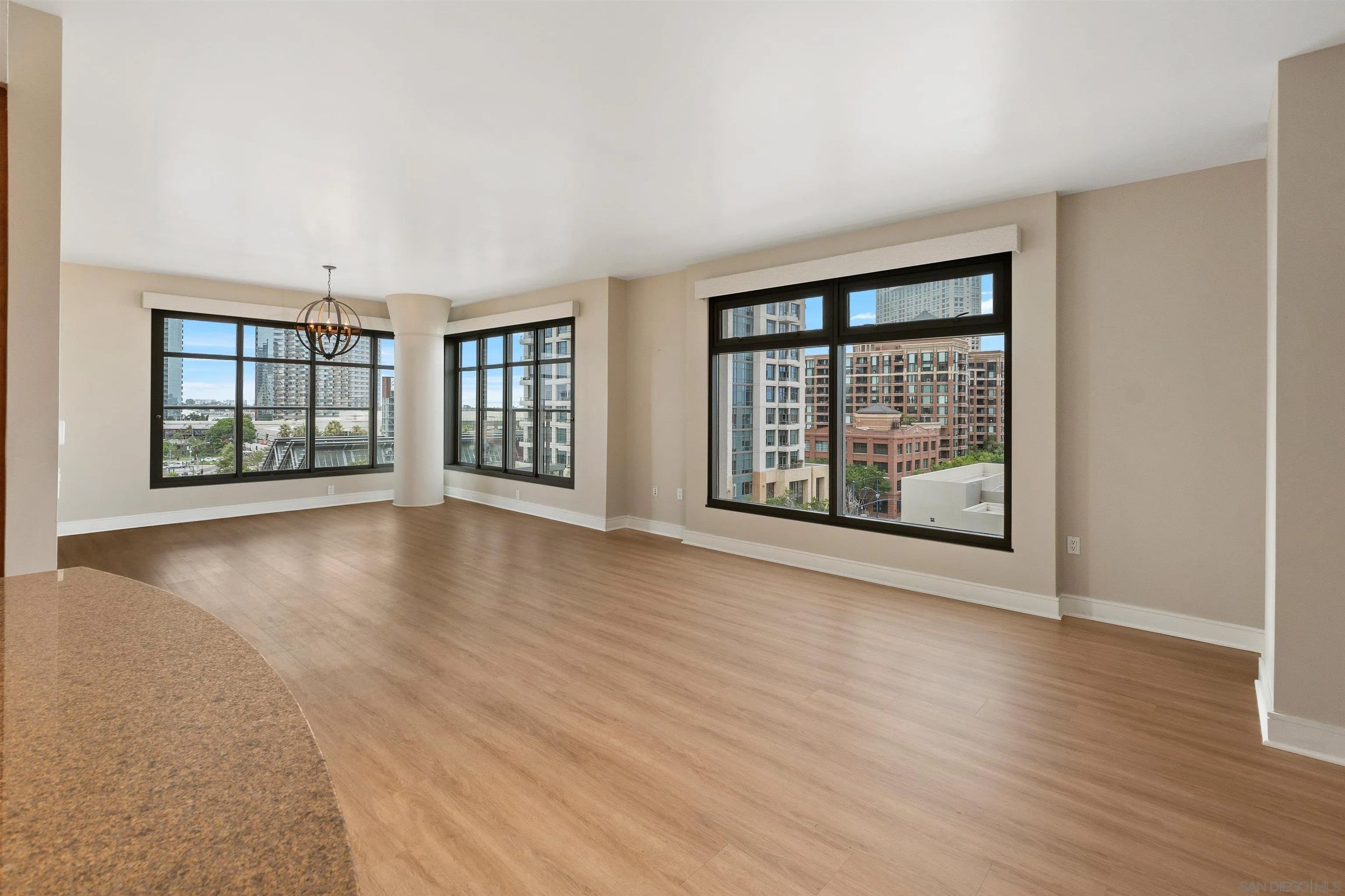 645 Front St 712