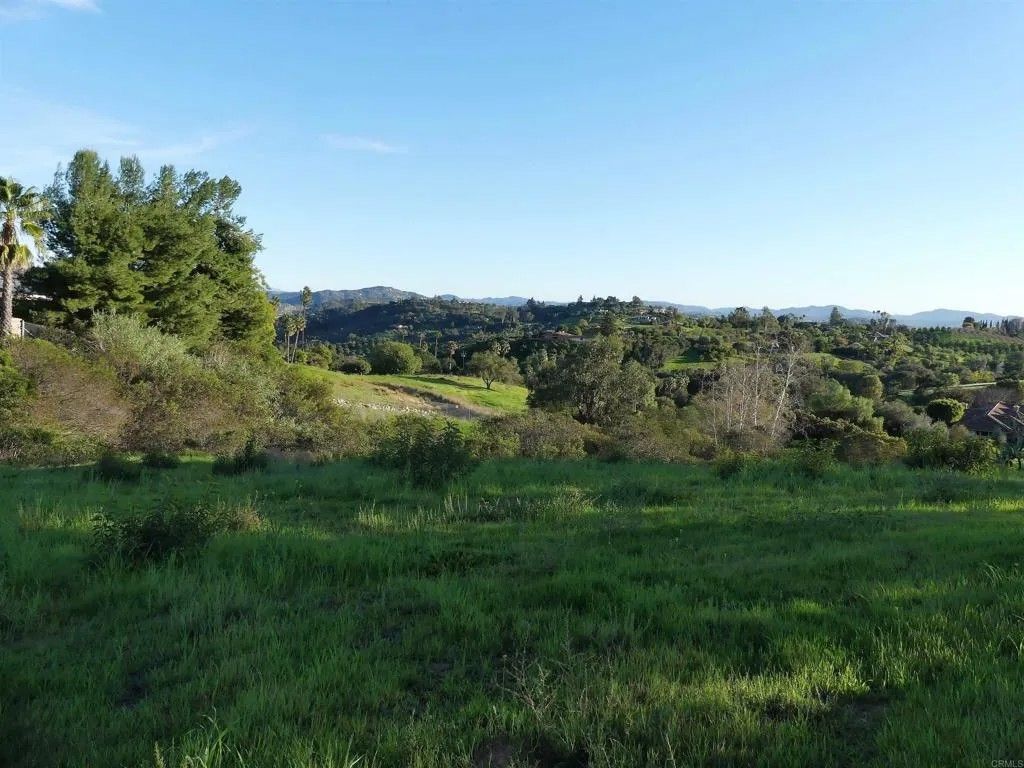 Photo of 725 Yucca, Fallbrook, CA 92028 (MLS # NDP2600579)