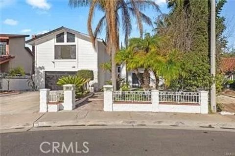 Photo of 1781 E Warrenton Ave, Anaheim, CA 92805 (MLS # OC26010026)