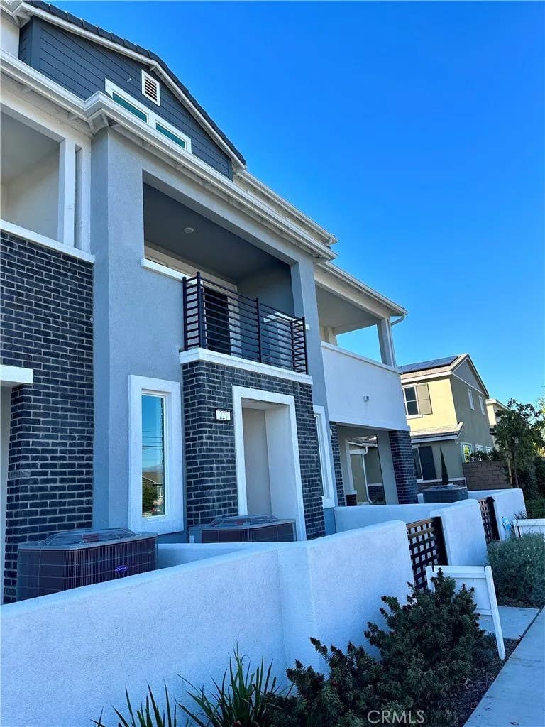 Photo of 221 N Vincent Avenue, West Covina, CA 91790 (MLS # CV26125490)