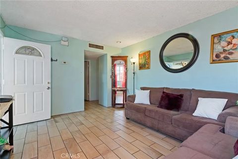 Photo of 415 E Avenue J13, Lancaster, CA 93535 (MLS # SR26011282)