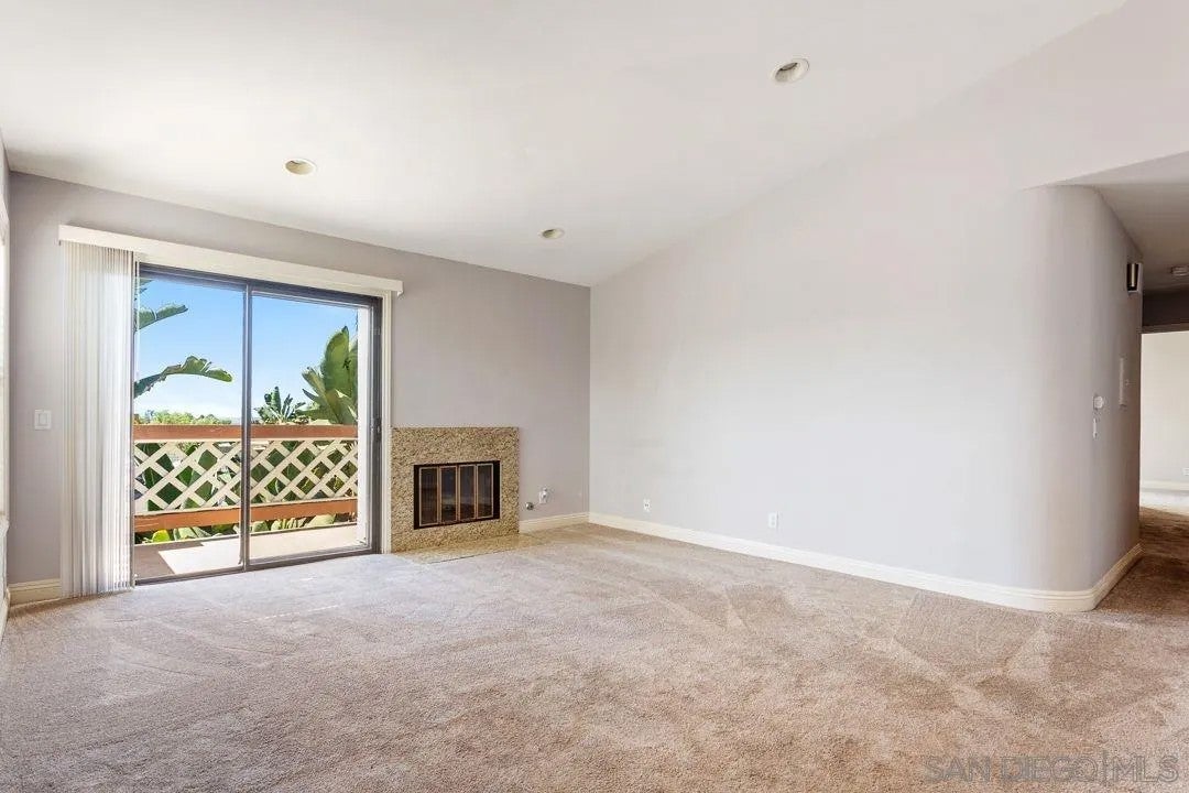 9388 Twin Trails Dr 204