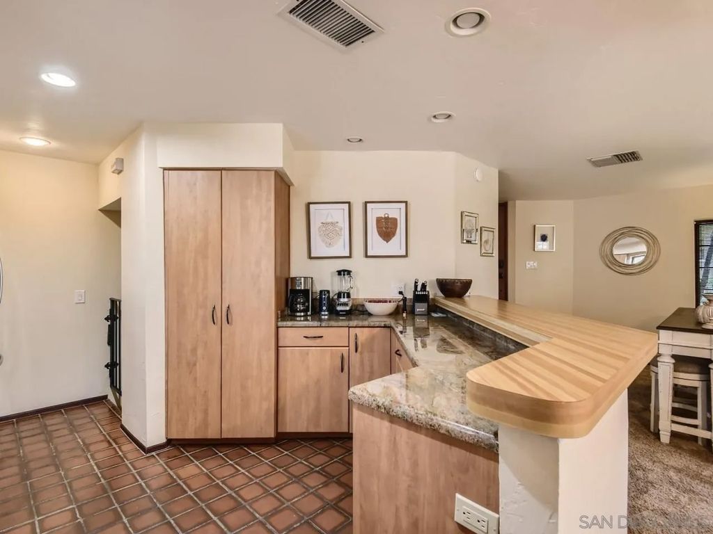 Photo of 8694 Villa La Jolla Drive #1, La Jolla, CA 92037 (MLS # 260008208)