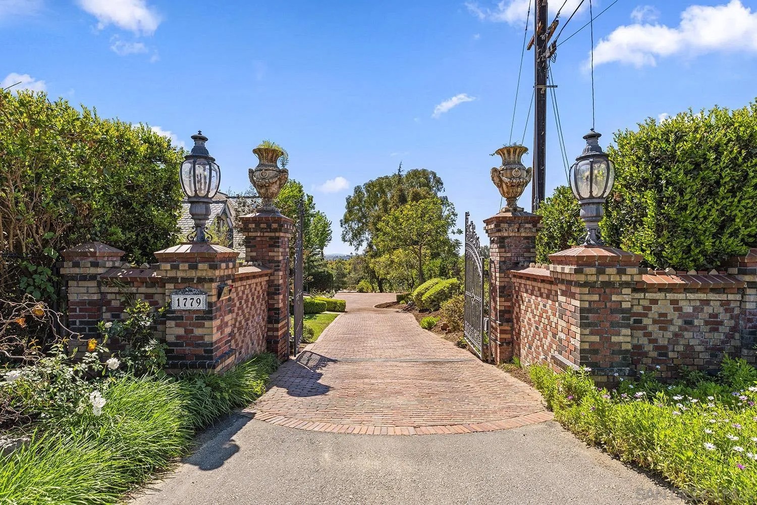 1779 Elevado Road