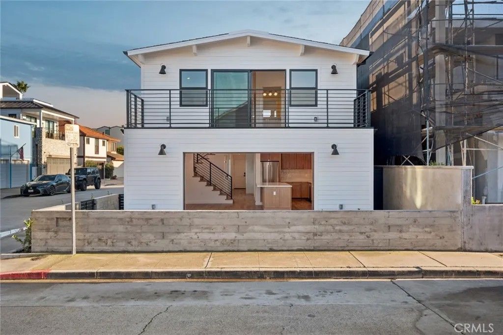 Photo of 212 40th, Newport Beach, CA 92663 (MLS # NP25274839)