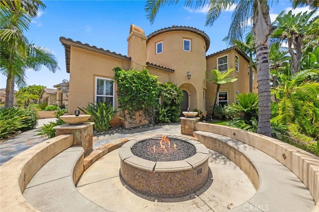 982 Camino Del Arroyo Drive 49