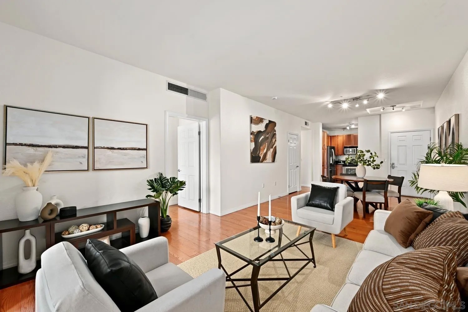 330 J St. 201
