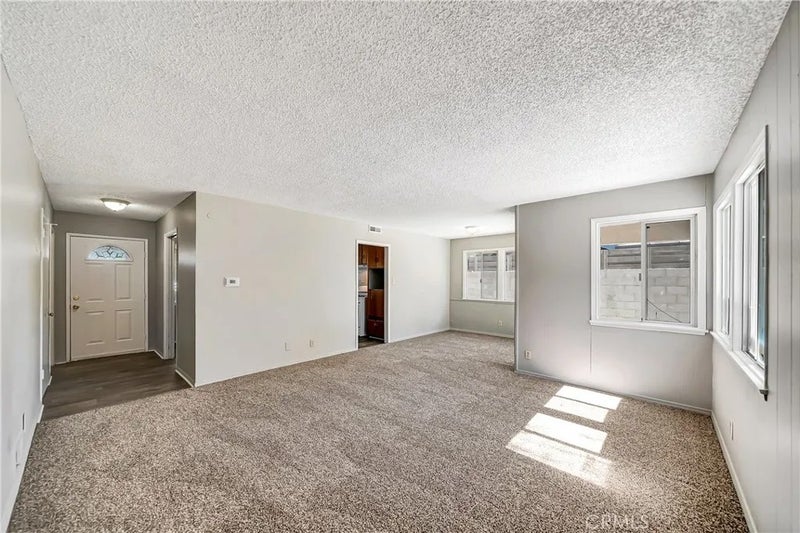 1438 W Avenue H-14