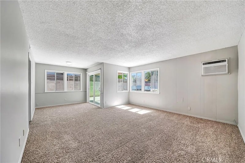 1438 W Avenue H-14