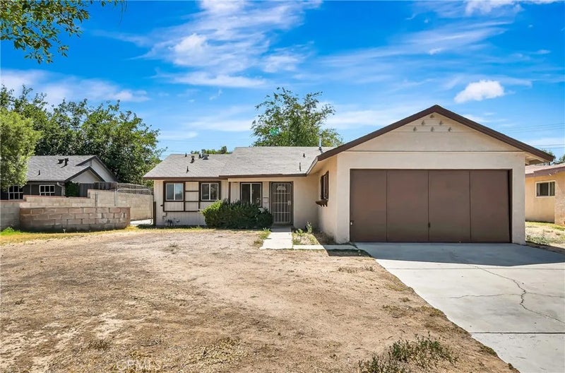 1438 W Avenue H-14