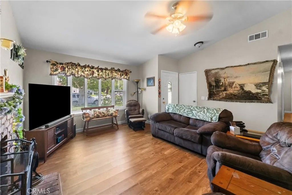 2038 E Avenue R12