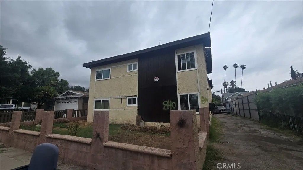 Photo of 840 N Euclid Ave, Pasadena, CA 91104 (MLS # DW26076184)