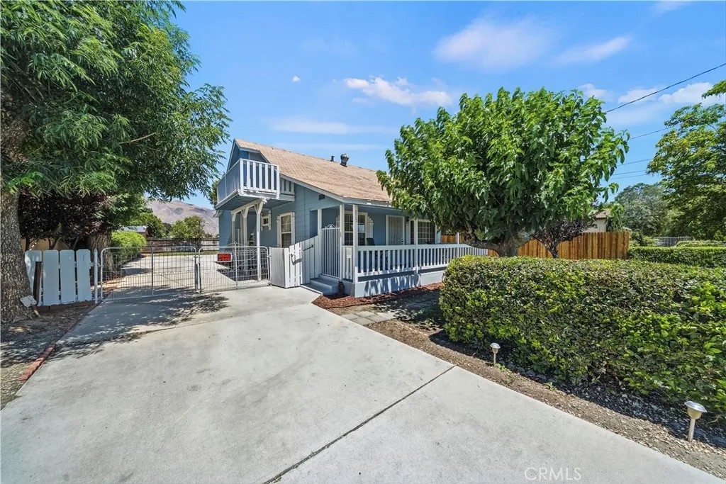 675 De Anza