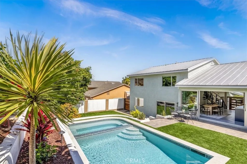 25201 Sea Vista Drive