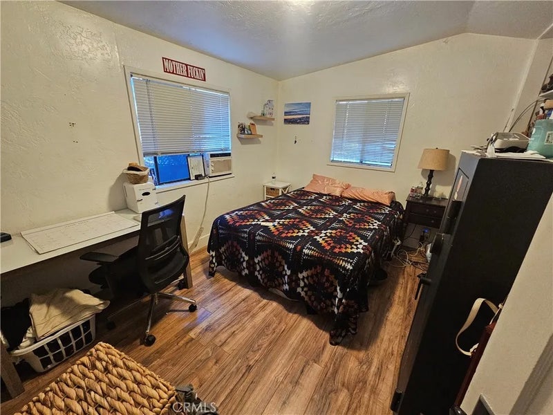 202 W 2nd