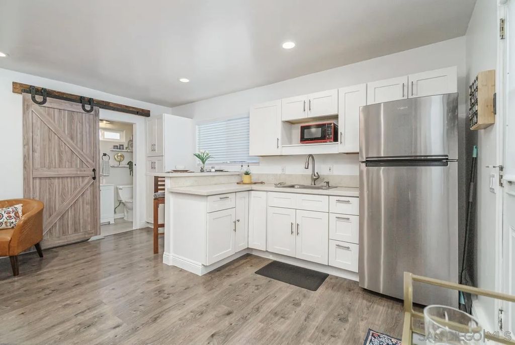 Photo of 9026 Avocado St, Spring Valley, CA 91977 (MLS # 260002596)