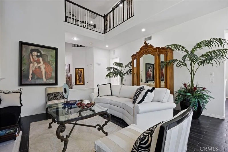 3203 Bayshore