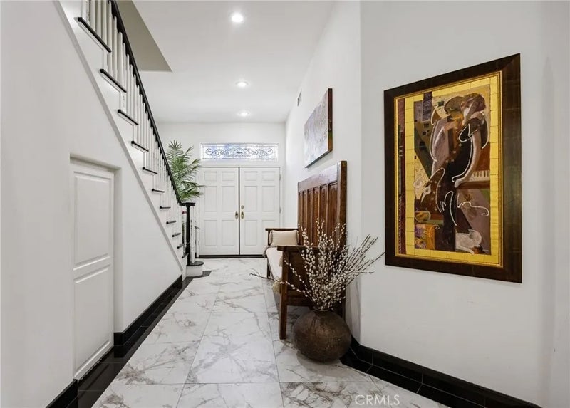 3203 Bayshore