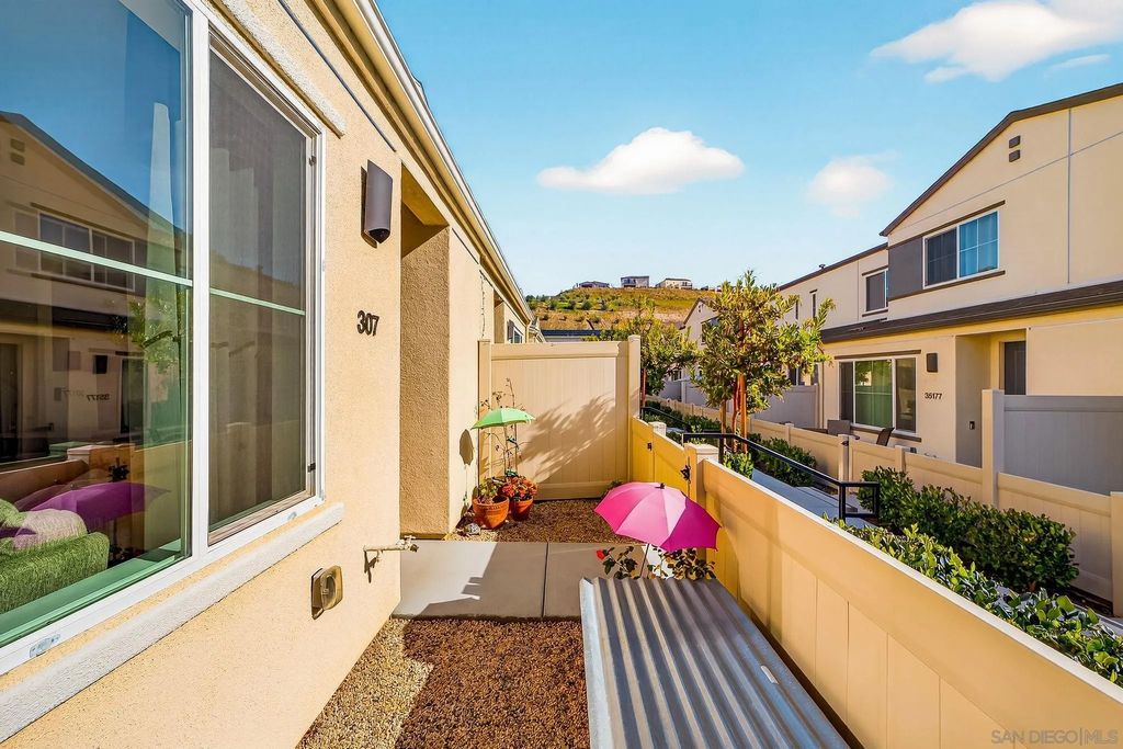 Photo of 307 Seedling Way, Fallbrook, CA 92028 (MLS # 260001609)