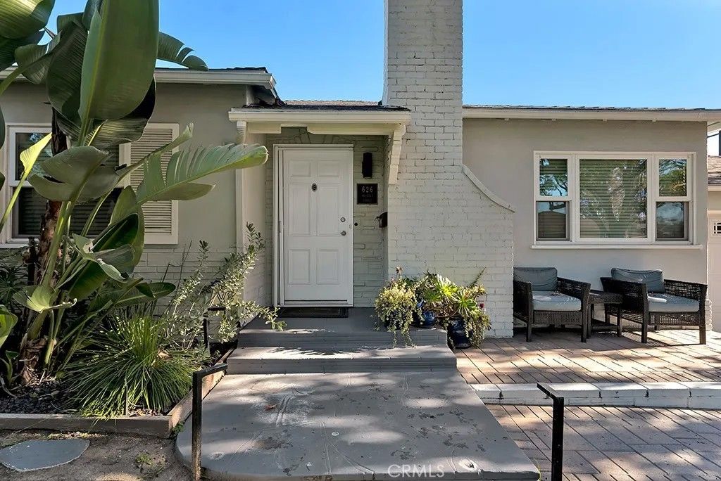 Photo of 626 Roselli St, Burbank, CA 91501 (MLS # SR25272947)
