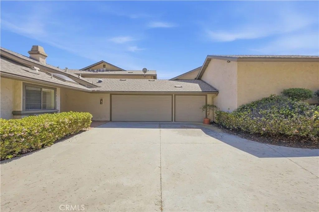Photo of 1720 Pala Lake, Fallbrook, CA 92028 (MLS # SW26061295)