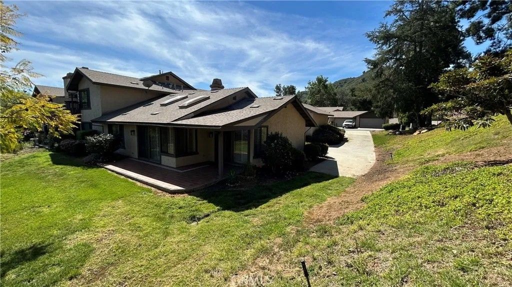 Photo of 1720 Pala Lake, Fallbrook, CA 92028 (MLS # SW26061295)