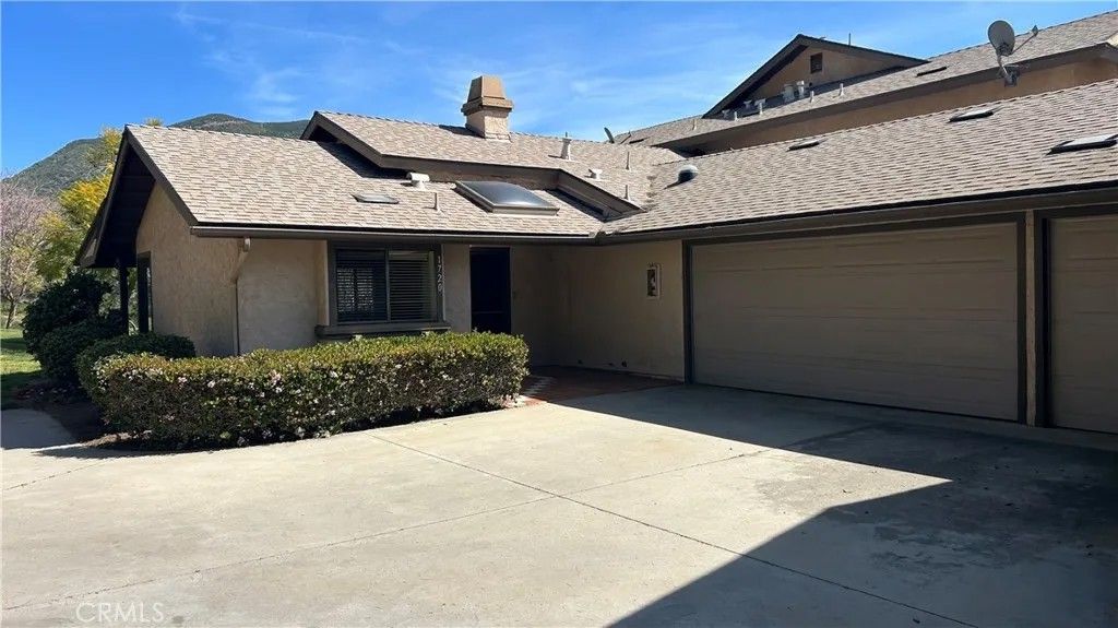 Photo of 1720 Pala Lake, Fallbrook, CA 92028 (MLS # SW26061295)