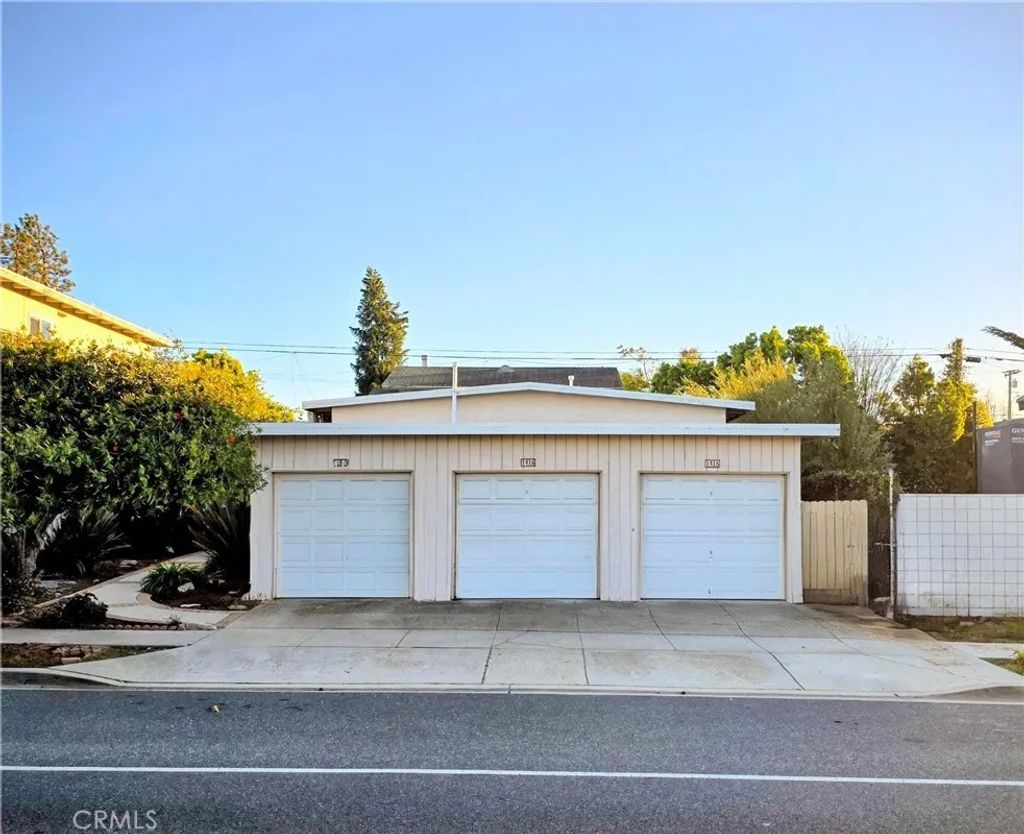Photo of 1416 Manhattan Beach, Manhattan Beach, CA 90266 (MLS # SB26038736)